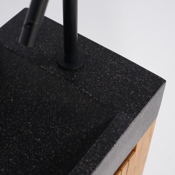 Hängendes Handwaschbecken aus massivem Teakholz und Waschbecken aus schwarzem Terrazzo - Nila