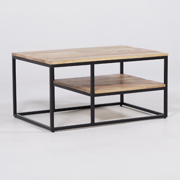 Couchtisch aus Holz mit Unterplatte und Metallgestell