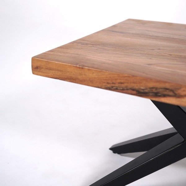 Couchtisch aus Naturholz mit Metallbeinen - Helix