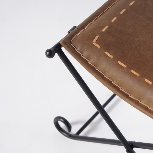 Hocker aus Leder mit Metallbeinen - Scala