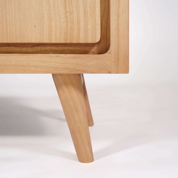 Hohes Sideboard aus Massivholz mit 2 Türen 90 cm – Pragati