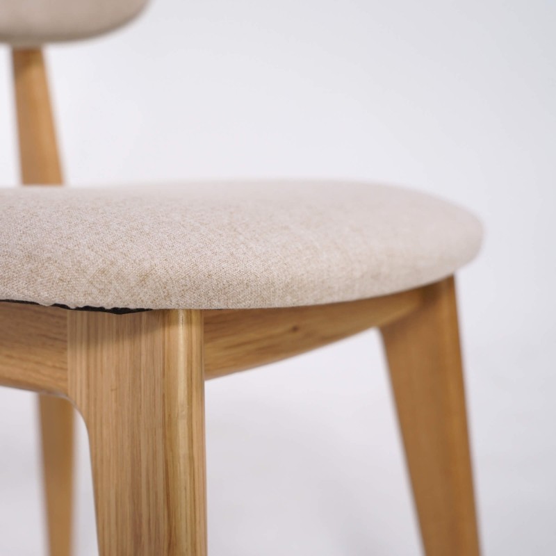 Stuhl aus massiver Eiche und beigem Stoff – Skaga