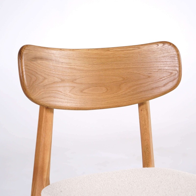 Esszimmerstuhl aus naturbelassener Eiche und weißem Bouclé-Stoff – Elim