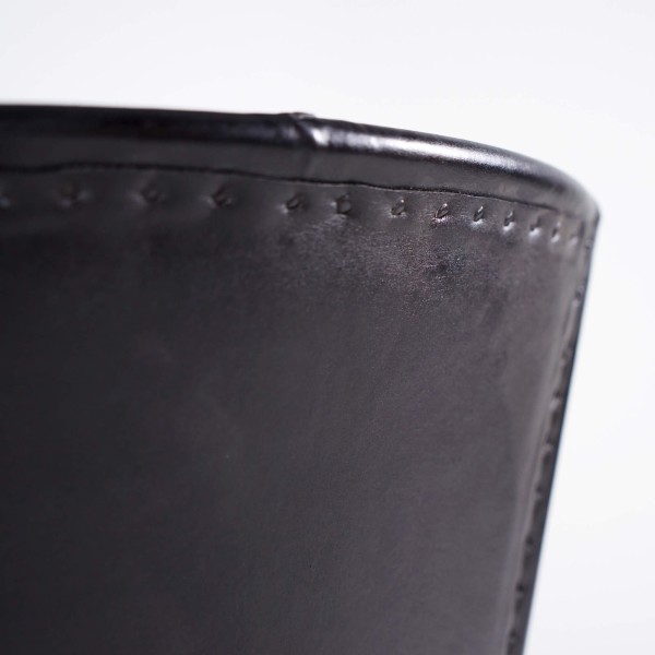 Vintage-Stuhl aus Metall und schwarzem Leder - Smart