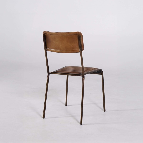 Brauner Lederstuhl - Back to school