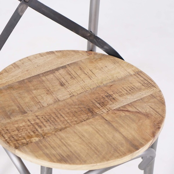Bistrostuhl aus Holz und Metall