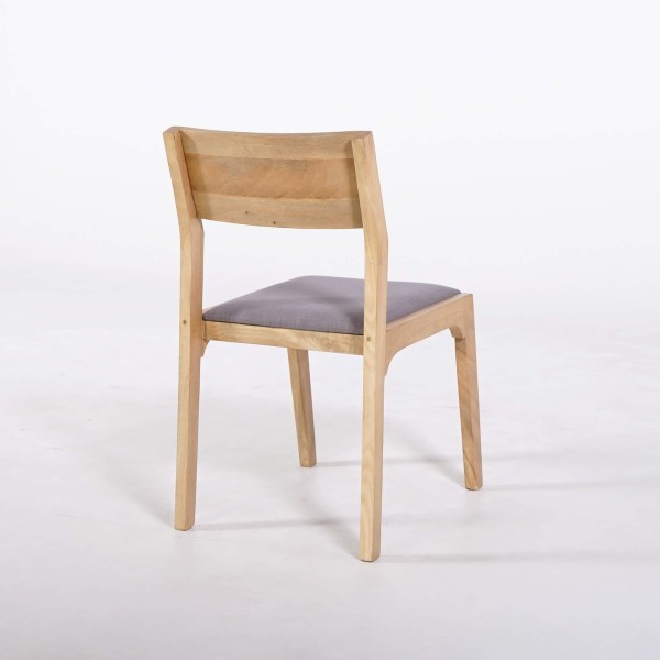 Stuhl aus Naturholz und grauem Stoff - Elegance