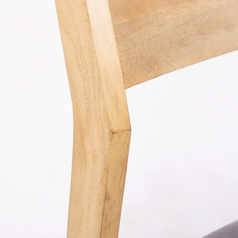 Stuhl aus Naturholz und grauem Stoff - Elegance