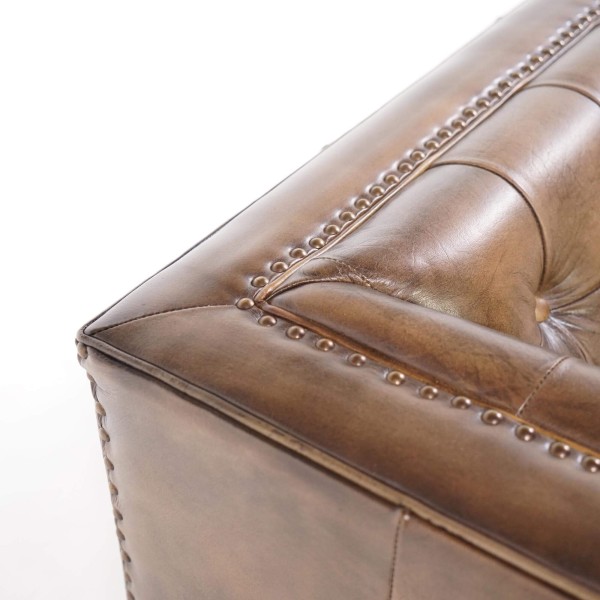 Kapitoniertes 2-Sitzer-Sofa aus Büffelleder Chesterfield – Charles