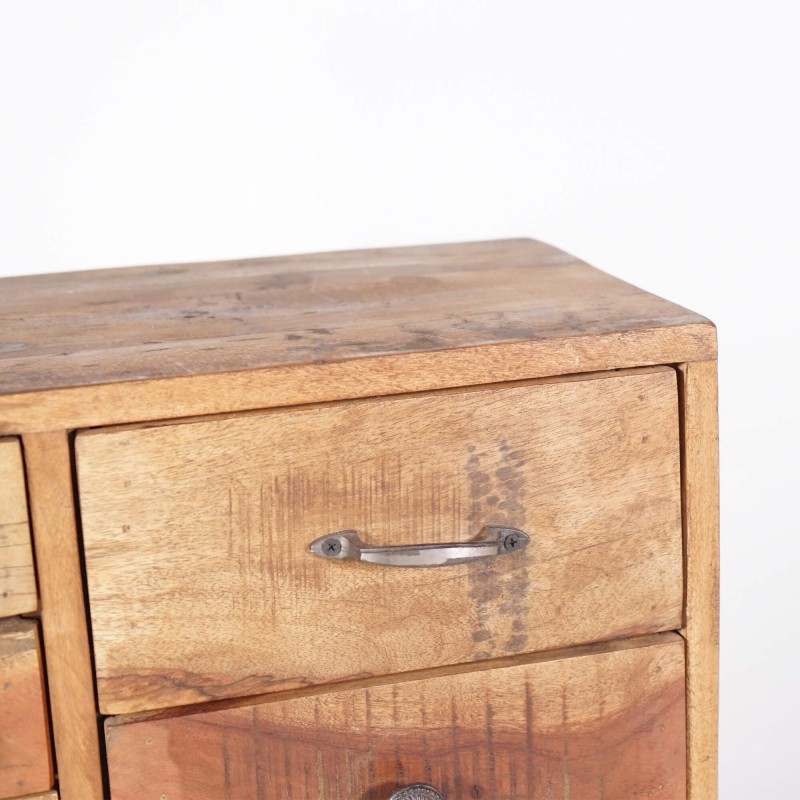 Aufbewahrungsmöbel aus recyceltem Massivholz