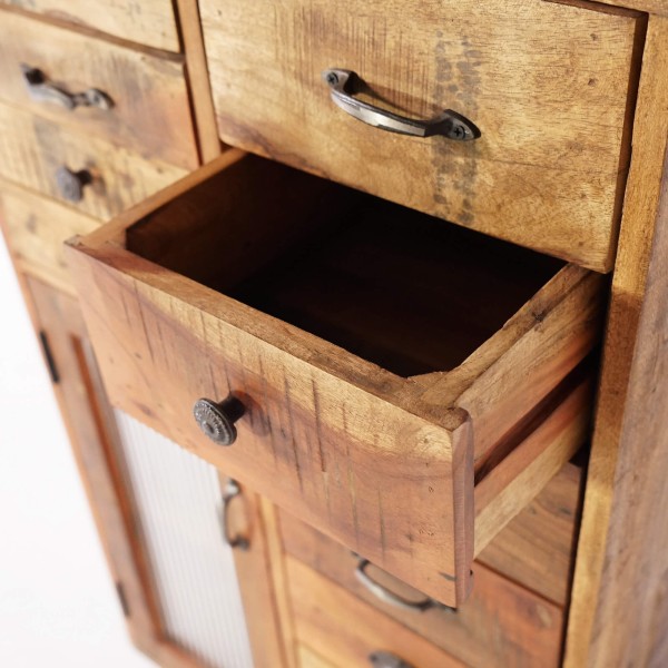 Aufbewahrungsmöbel aus recyceltem Massivholz