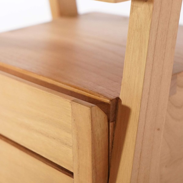 Nachttisch aus Naturholz – Nandini