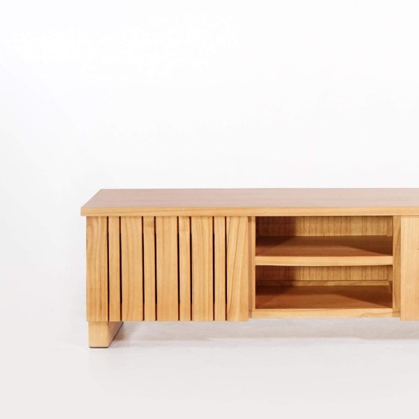 TV-Möbel aus Massivholz 135 cm – Satya