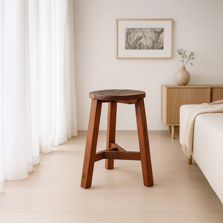 Hocker aus altem, recyceltem Holz - Reborn