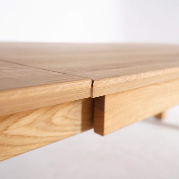 Esstisch aus Eichenholz 200 x 100 cm mit zwei Verlängerungsplatten à 50 cm