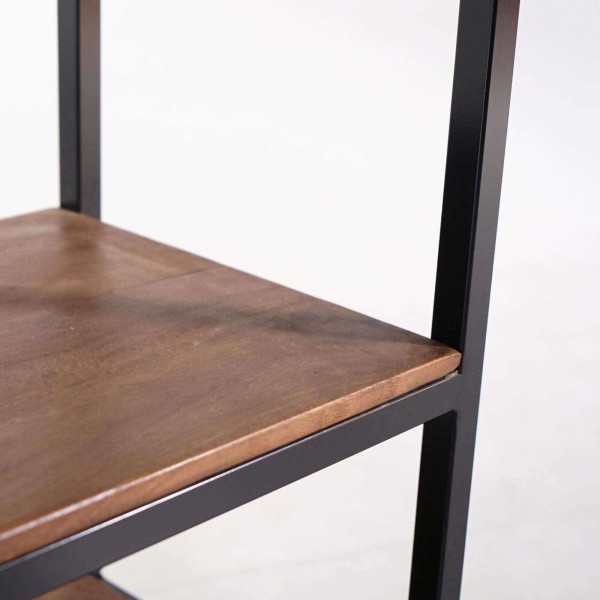 Konsole aus naturbelassenem Holz mit Metallbeinen – Modula