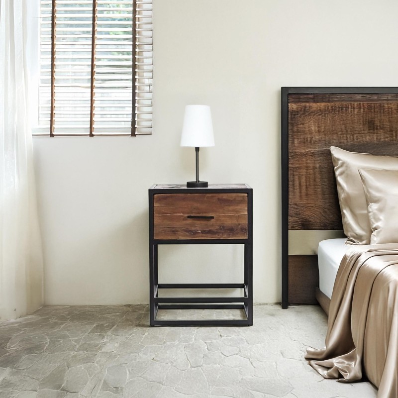 Nachttisch aus recyceltem Holz – Recycled