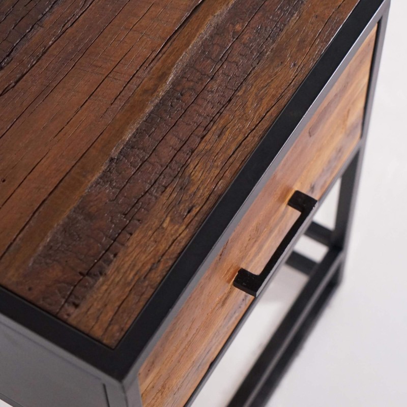 Nachttisch aus recyceltem Holz – Recycled