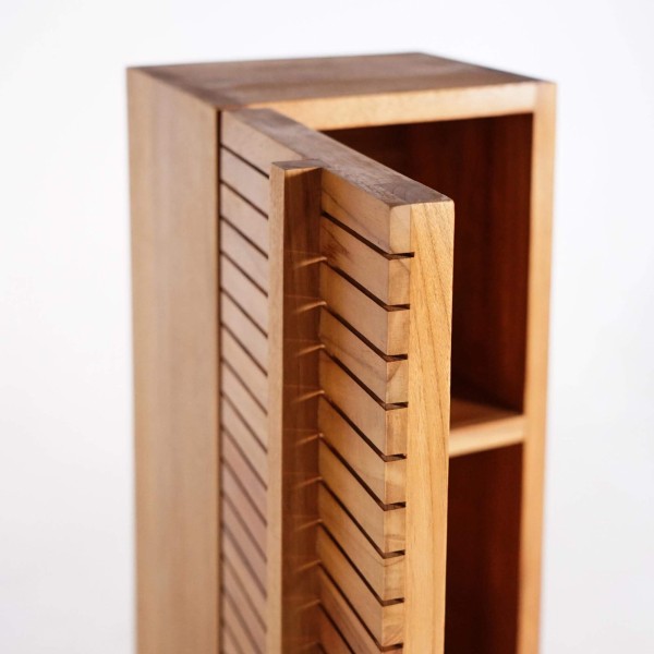 Badezimmerhochschrank aus massivem Teakholz – Devika