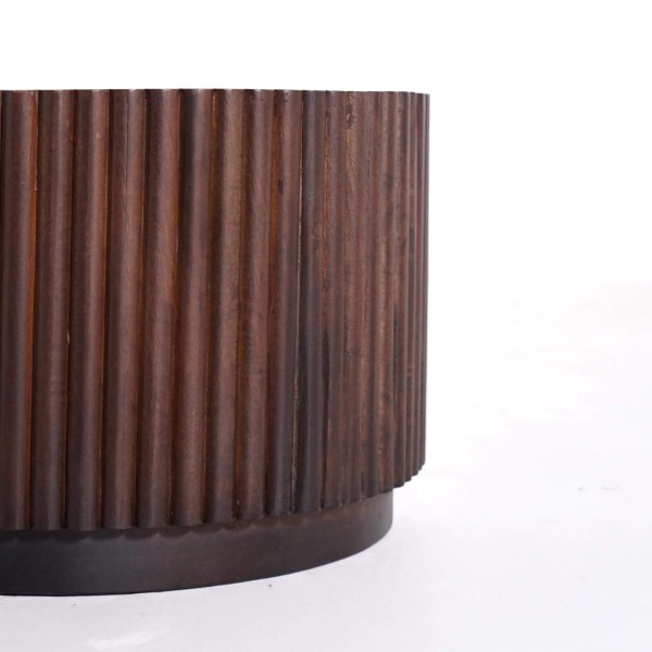 Set aus 2 runden Design-Couchtischen aus Massivholz – Sohana