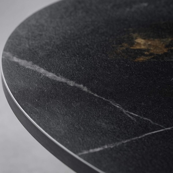 Set aus 2 organisch geformten Keramik-Couchtischen