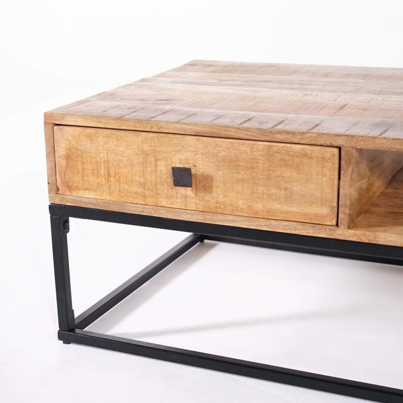 Couchtisch aus massivem Mangoholz mit Metallgestell