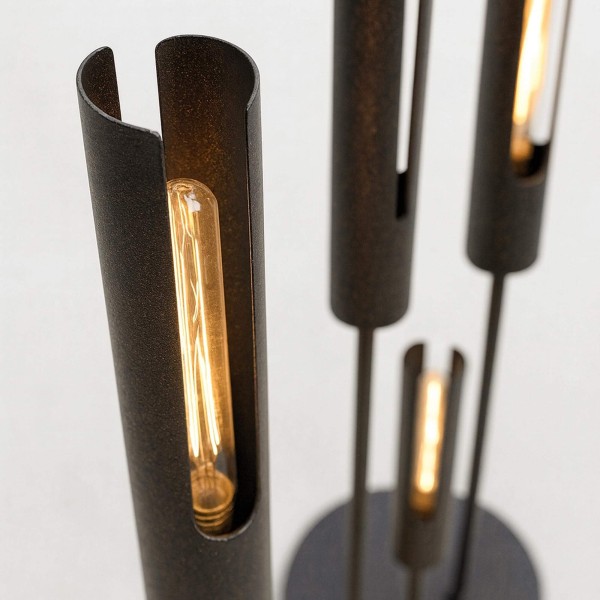 Design-LED-Stehleuchte aus schwarzem Metall – Nova