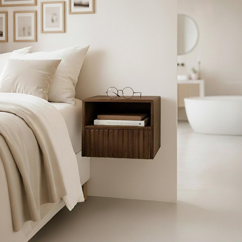 Hängender Nachttisch aus Naturholz – Nest