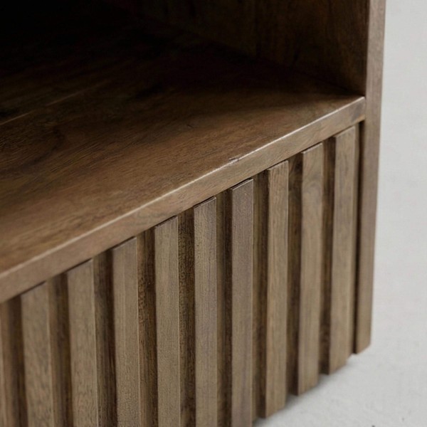 Hängender Nachttisch aus Naturholz – Nest