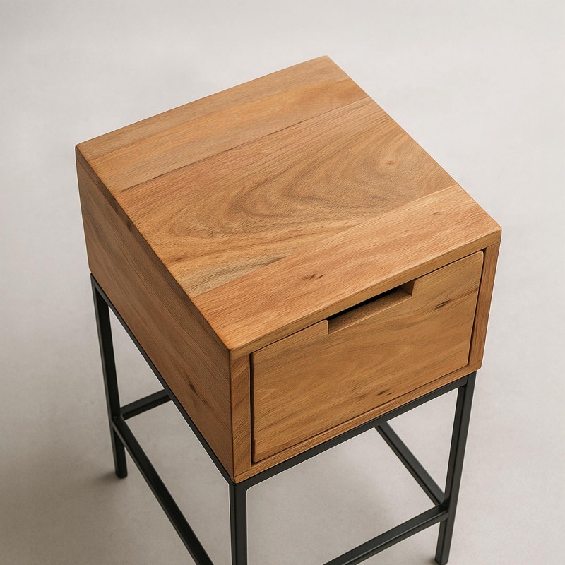 Nachttisch aus Holz und Metall im industriellen Stil – Natura