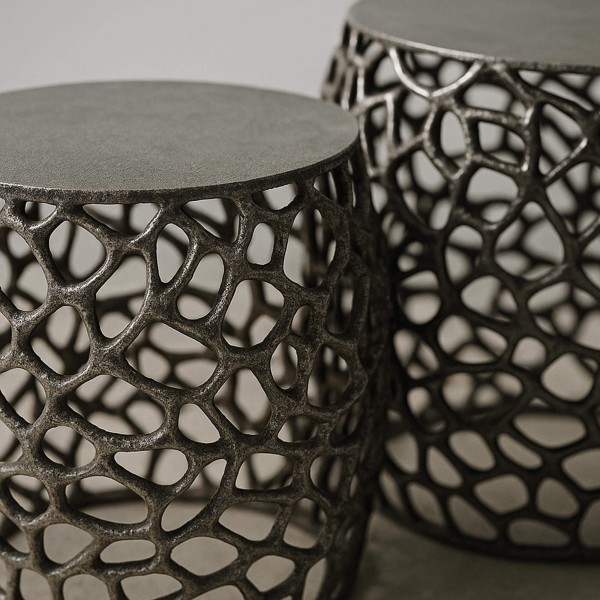 Sofa-Beistelltisch in Schwarznickel mit Aluminiumplatte (2er-Set) – Maze