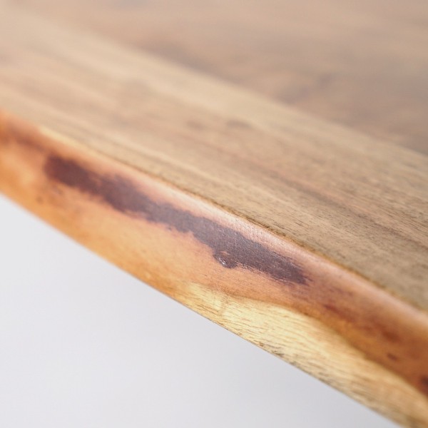 Massivholz-Esstisch mit Metall-Mikadofuß und natürlichen Kanten 220 cm