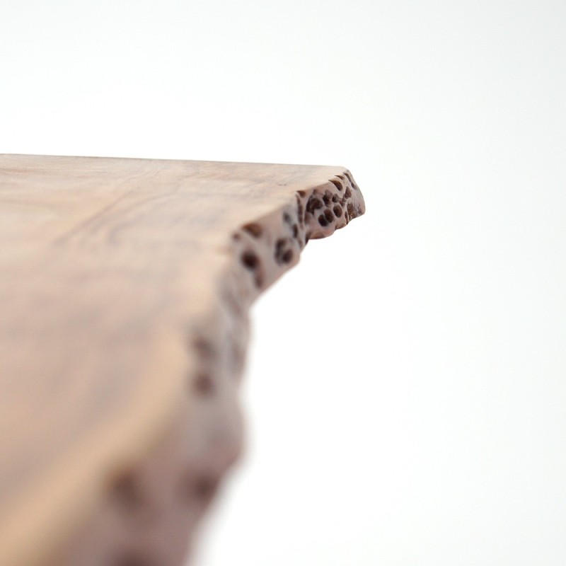 Massivholz-Esstisch mit Metall-Mikadofuß und natürlichen Kanten 220 cm