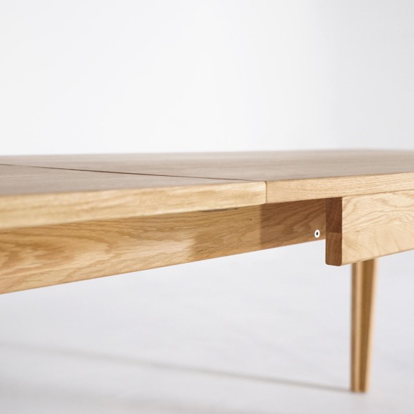 Rechteckiger Esstisch aus Eichenholz 140 × 80 cm mit 50 cm Verlängerungsplatte