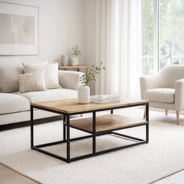 Couchtisch aus Holz mit Unterplatte und Metallgestell