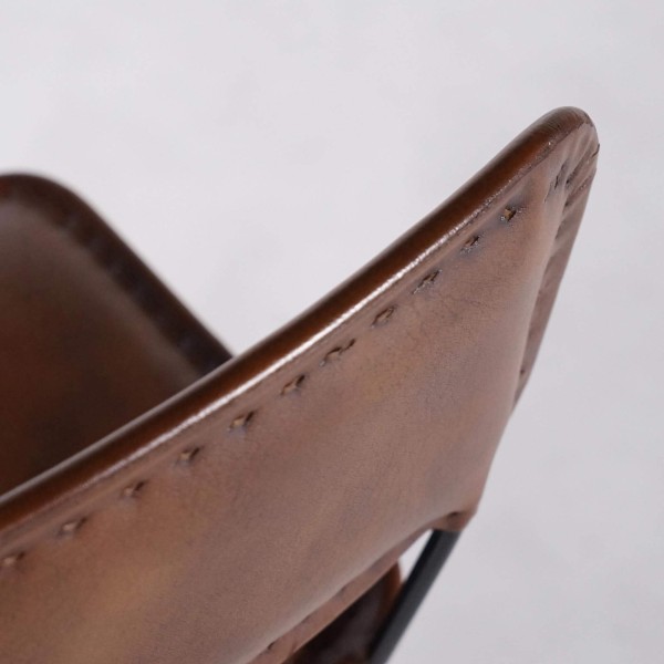 Design Barstuhl aus braunem Leder