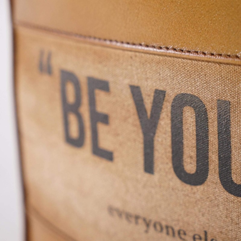 Industrieller Sitzsack aus Leder "Be Yourself