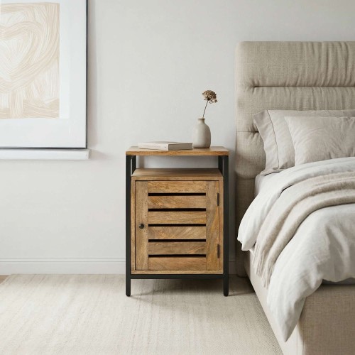 Nachttisch aus Naturholz und Metall