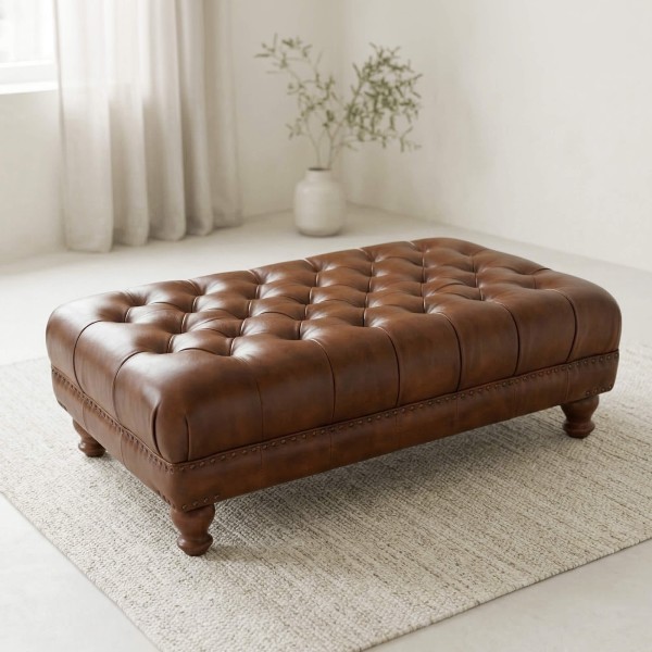 Gepolsterter Fußhocker mit Knopfheftung aus echtem braunem Leder