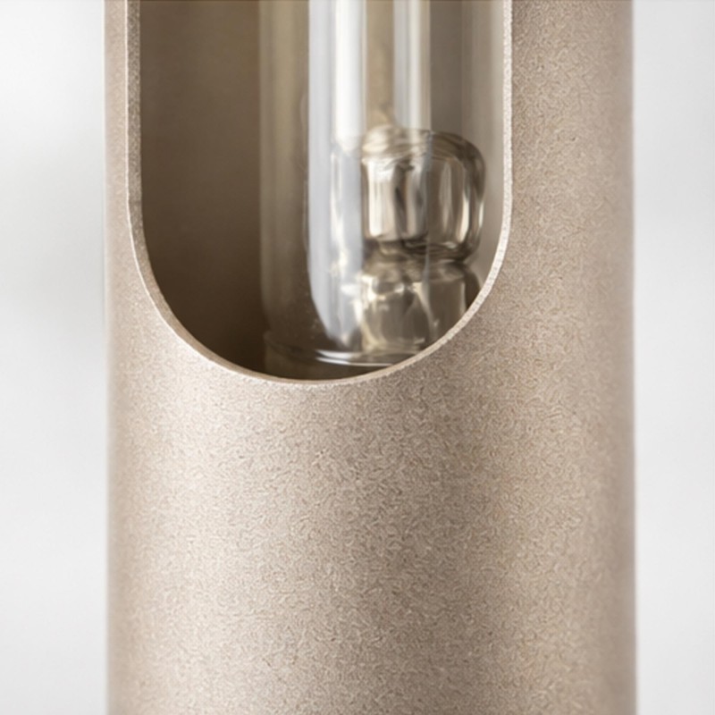 Design-LED-Stehleuchte aus Metall – Nova