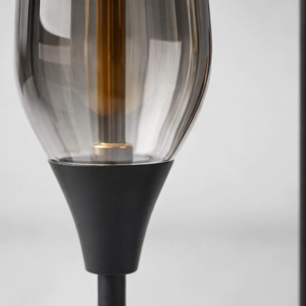 Design-Stehlampe aus schwarzem Metall mit bernsteinfarbenem Glasschirm - Barton