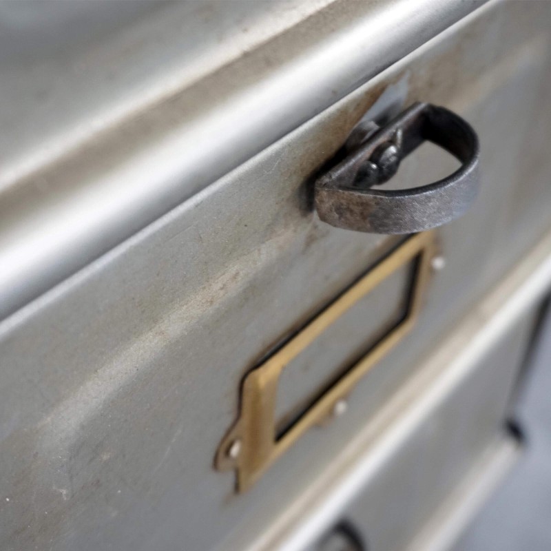 Industrielle Tischablage aus Metall