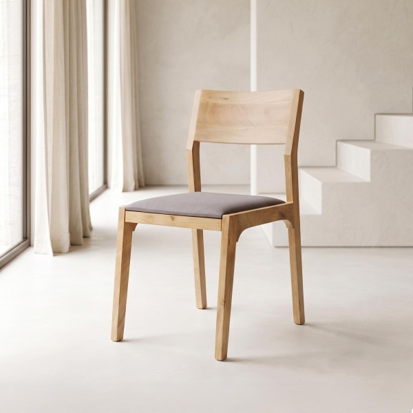Stuhl aus Naturholz und grauem Stoff - Elegance