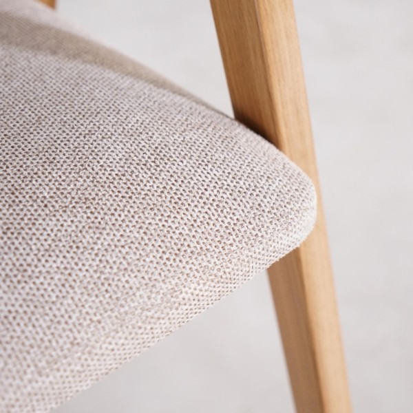 Esszimmerstuhl mit Wiener Geflecht-Rückenlehne und beige Stoff – Seren