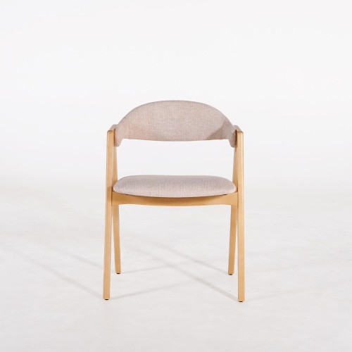Stuhl aus Naturholz und beige Bouclé-Stoff – Lykke