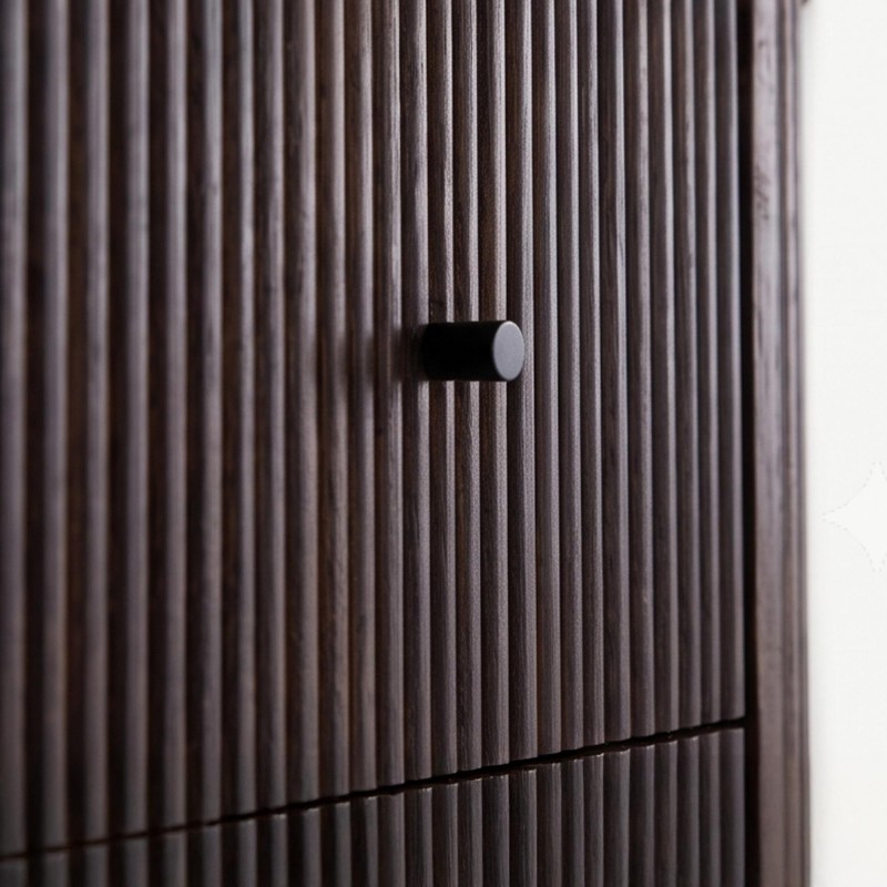 Moderner Schrank aus braunem Massivholz - Sohana