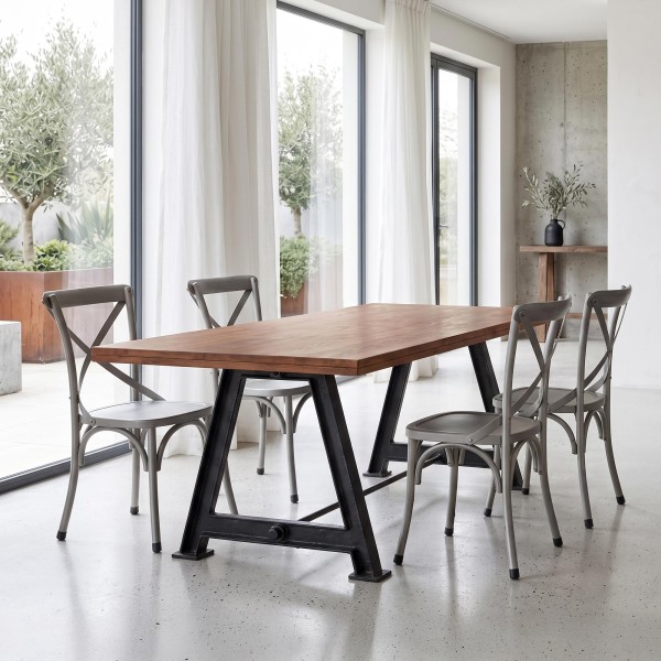 Bistrostuhl mit Naturfinish