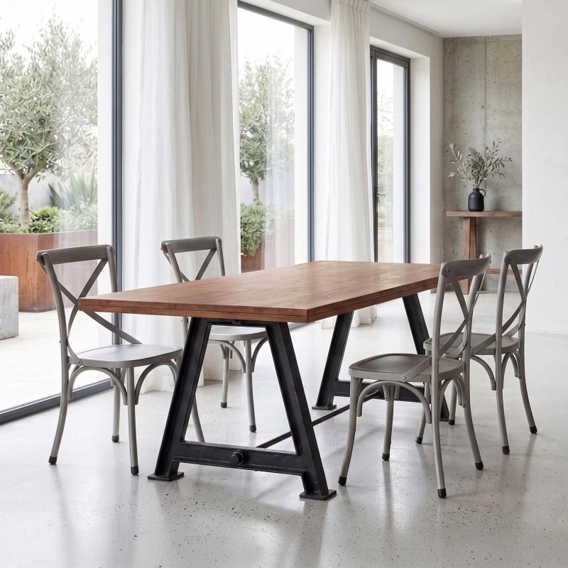 Bistrostuhl mit Naturfinish