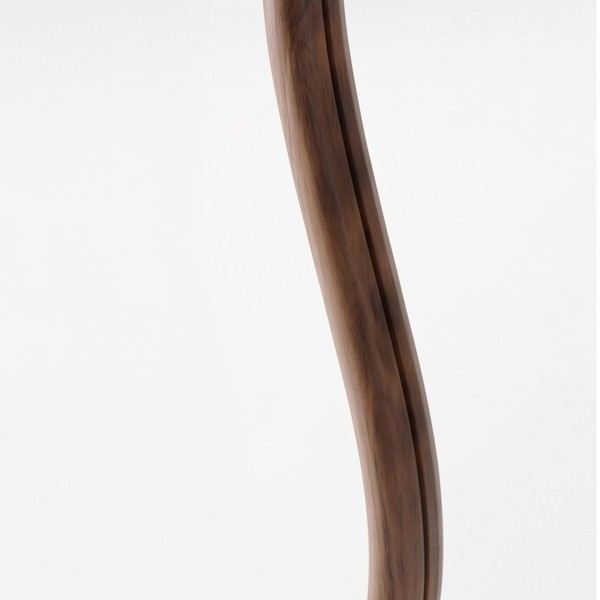 Design-Wandspiegel in organischer Form mit Massivholzrahmen 80 x 160 cm
