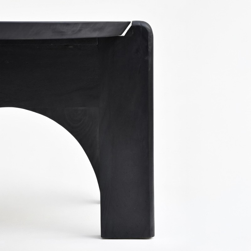 Runder schwarzer Couchtisch aus Massivholz - Stellan